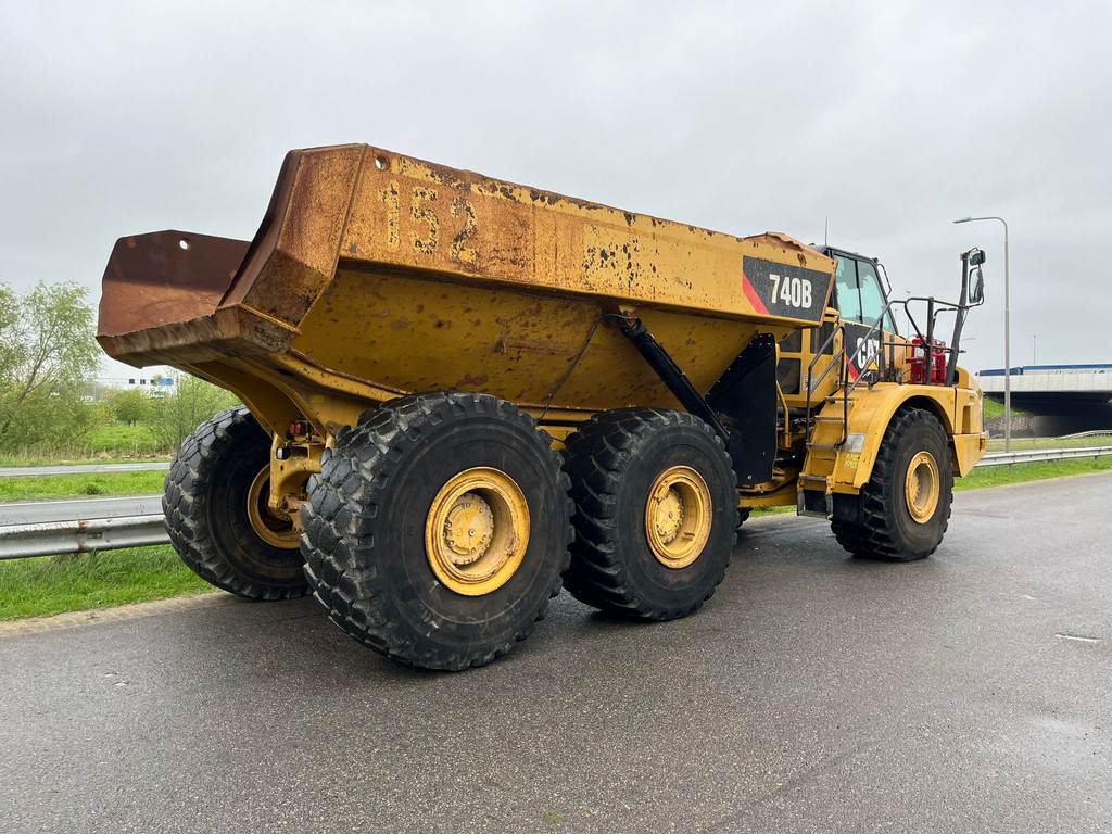 CAT 740B