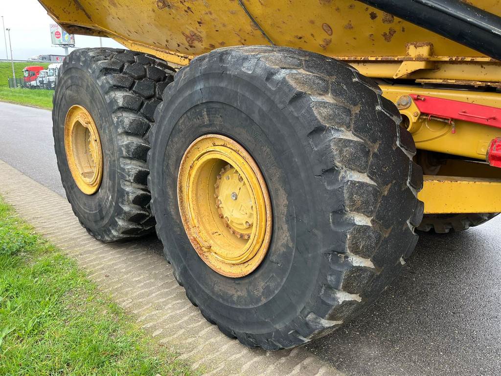 CAT 740B