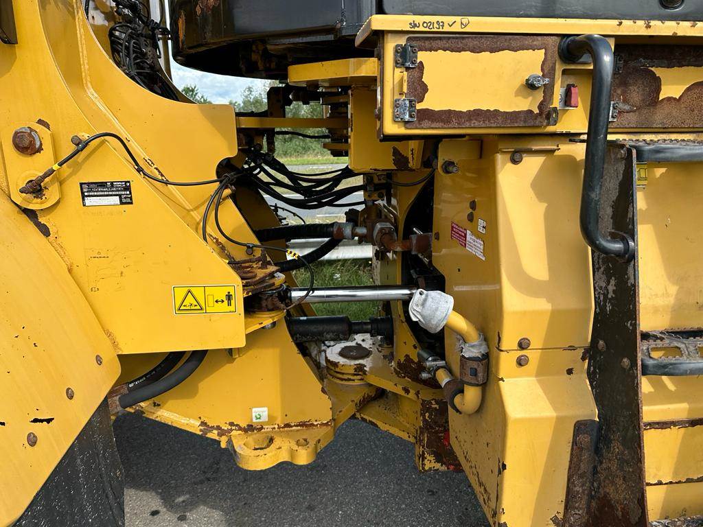 CAT 966M | 3th function