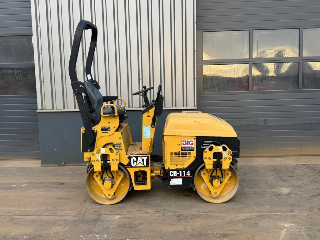 CAT CB114
