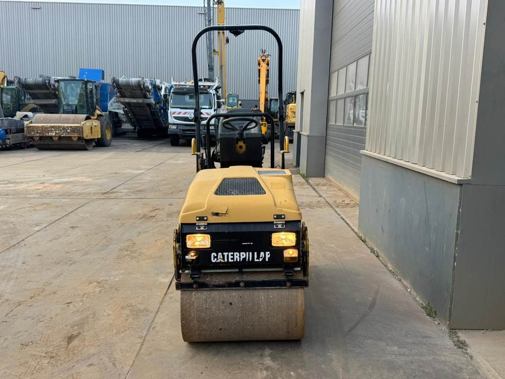 CAT CB114
