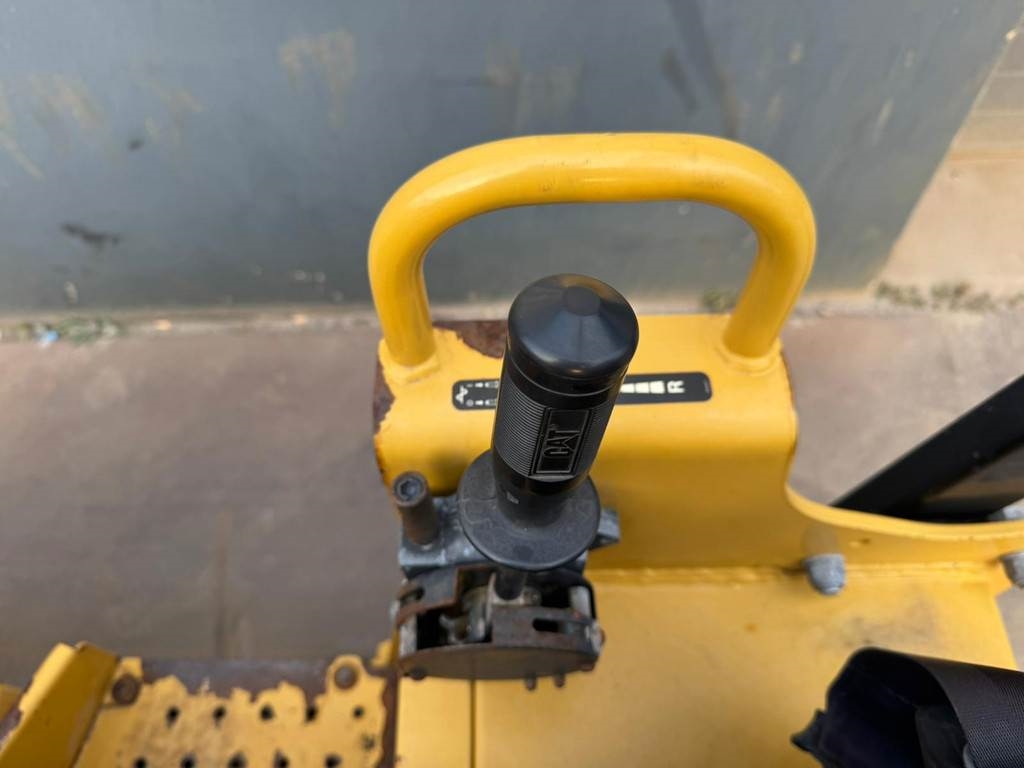 CAT CB114