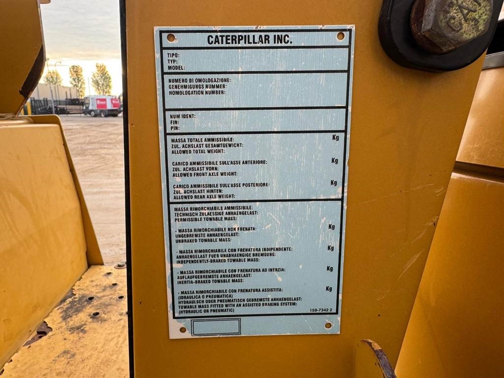 CAT CB114