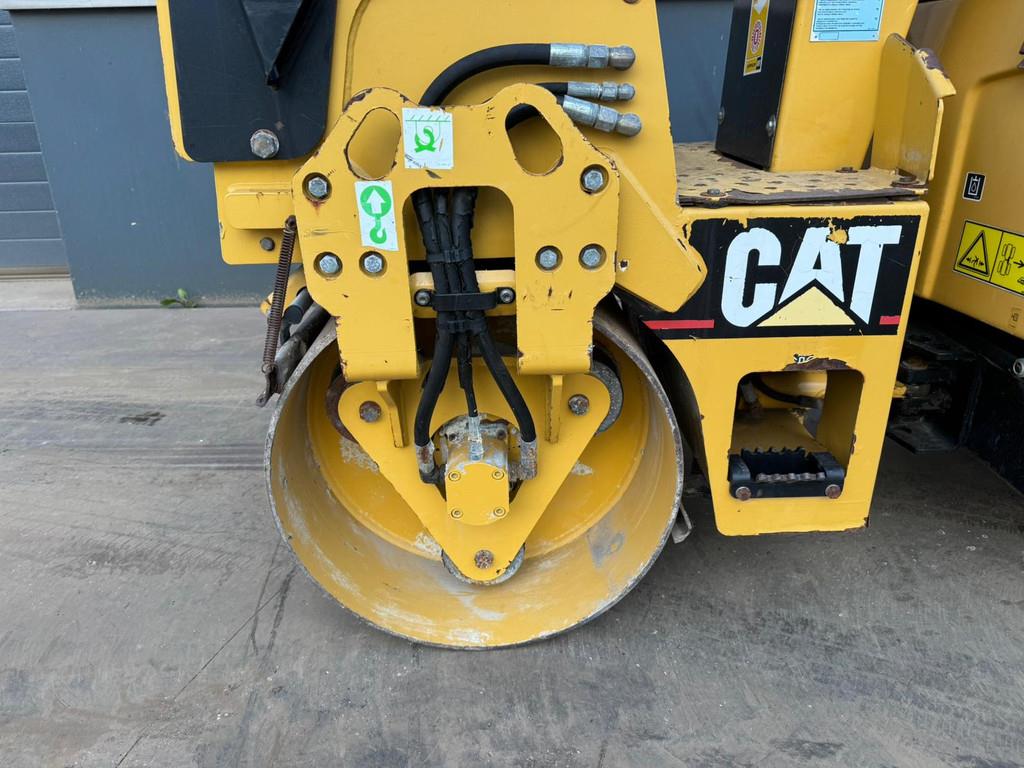 CAT CB114