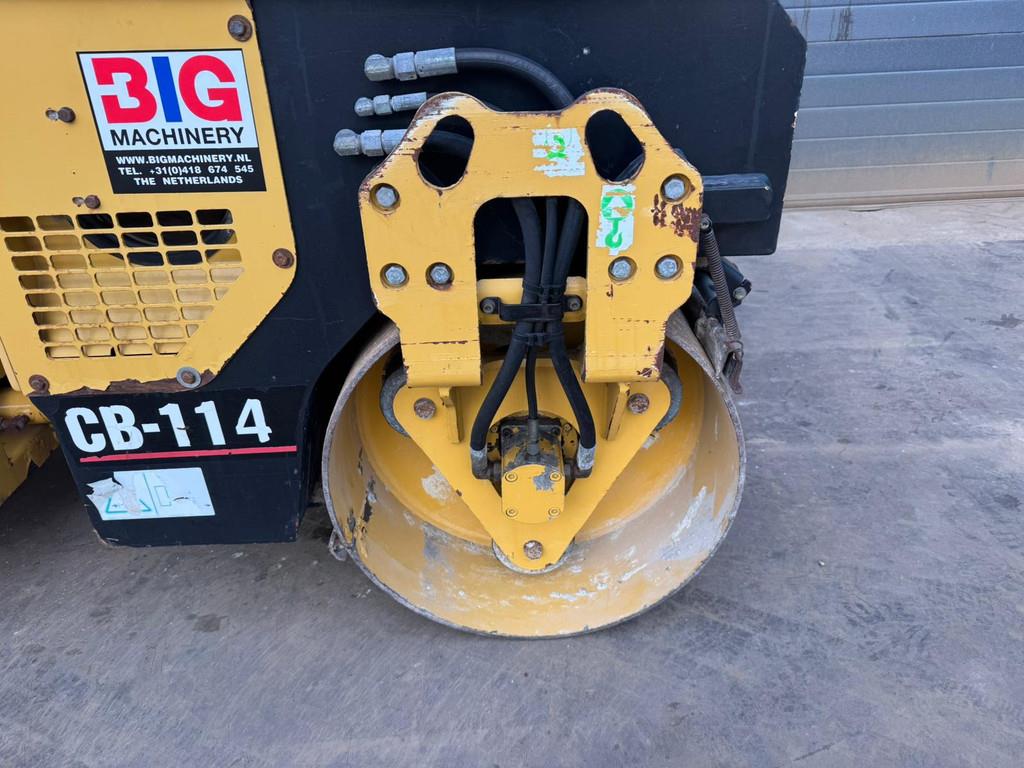 CAT CB114