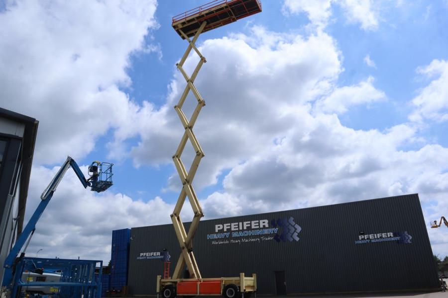 JLG SL320-30 Diesel, 4x4 Drive, 34m Working Height, 14