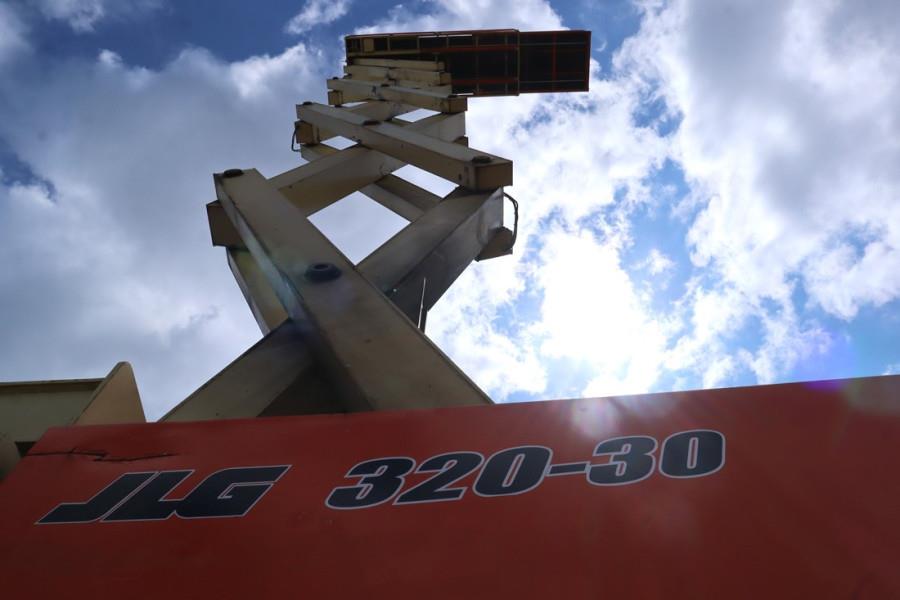 JLG SL320-30 Diesel, 4x4 Drive, 34m Working Height, 14