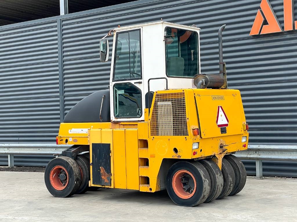 Dynapac CP 142