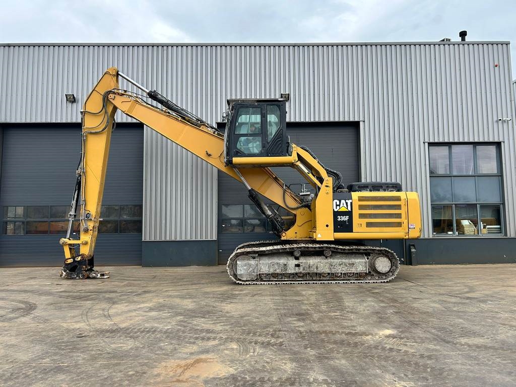 CAT 336FL Tracked material handler