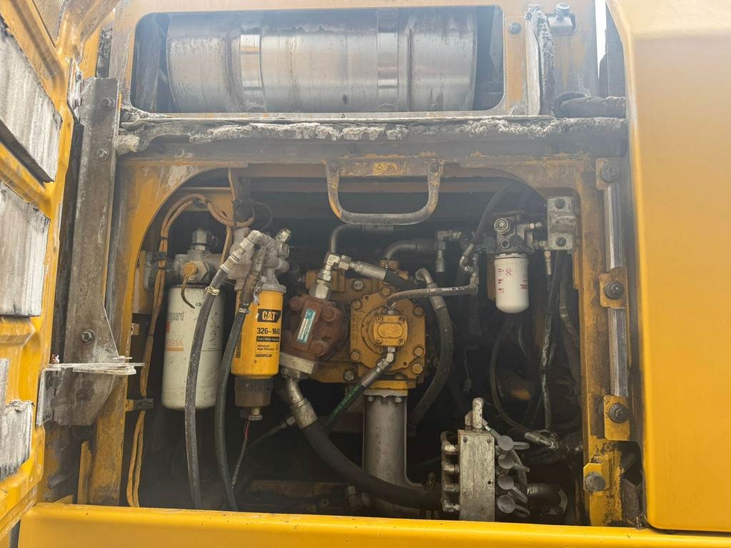 CAT 336FL Tracked material handler