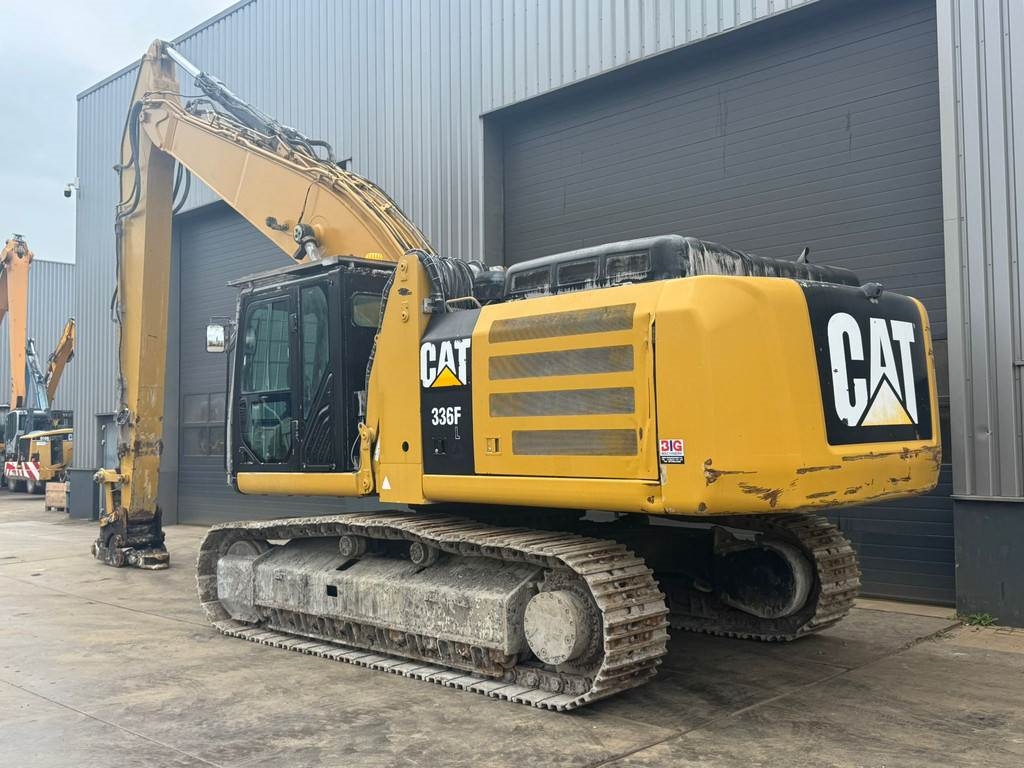 CAT 336FL Tracked material handler