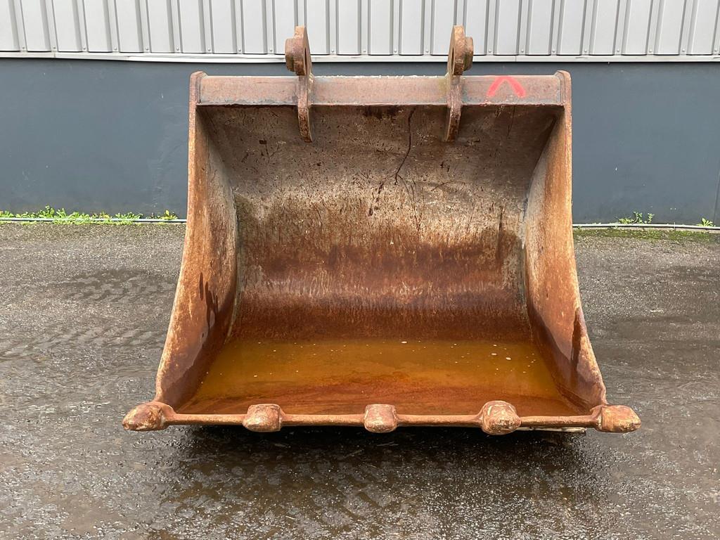 Verachtert Bucket with teeth