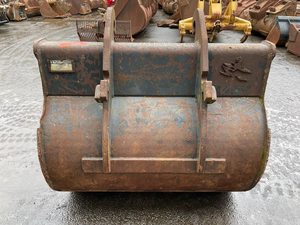 Verachtert Bucket with teeth