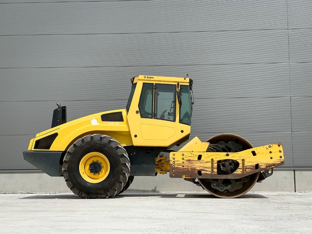Bomag BW 216 DH-4i