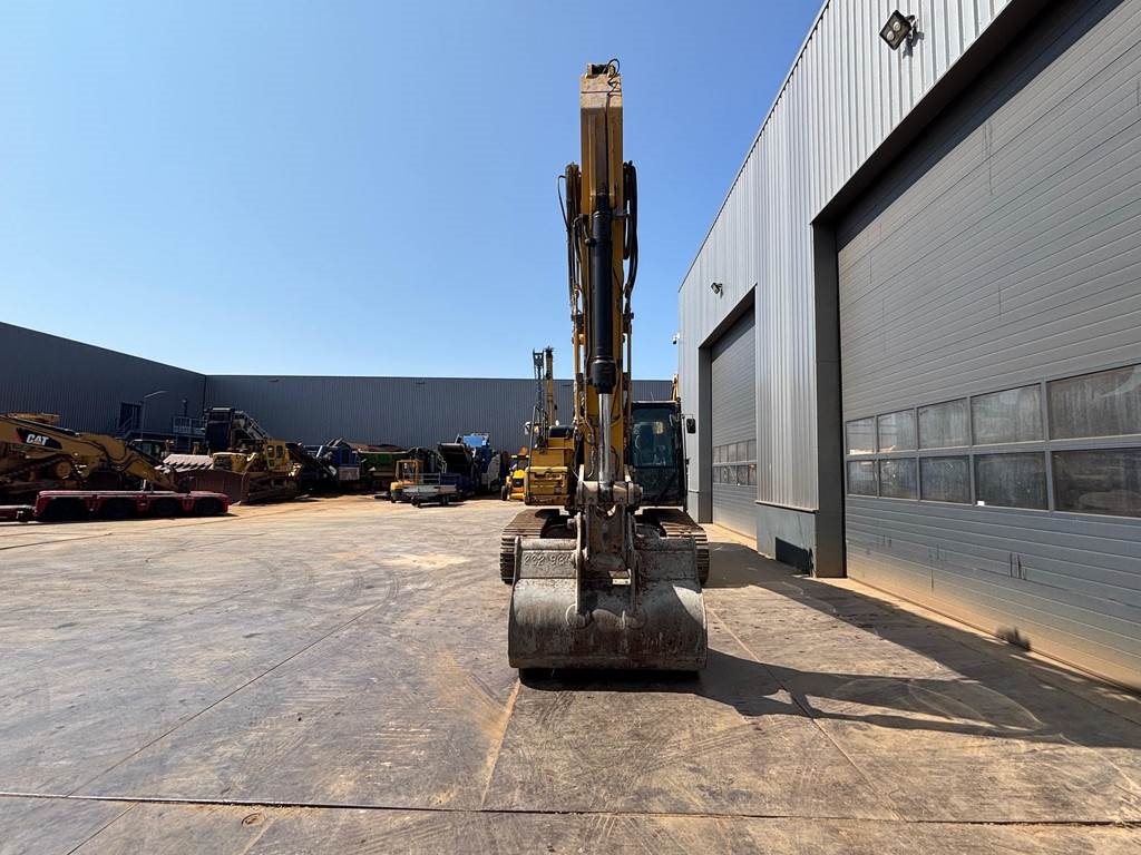 CAT 330FL