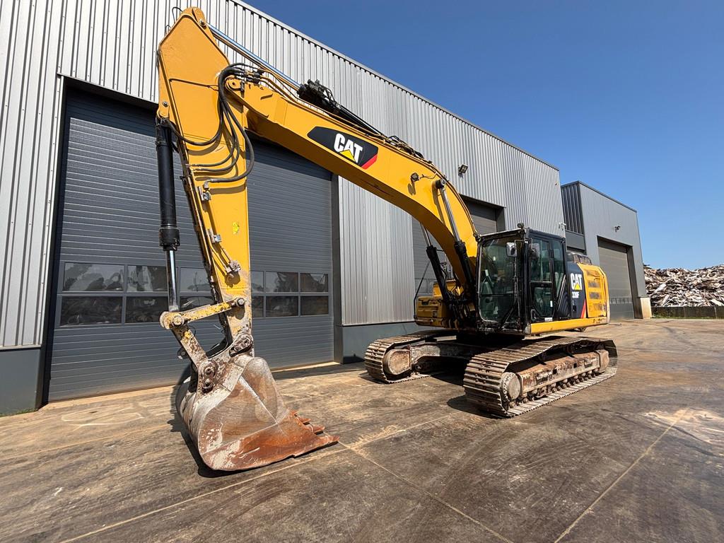 CAT 330FL