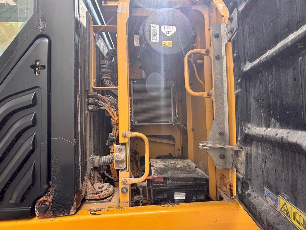CAT 330FL