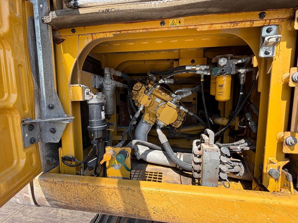 CAT 330FL