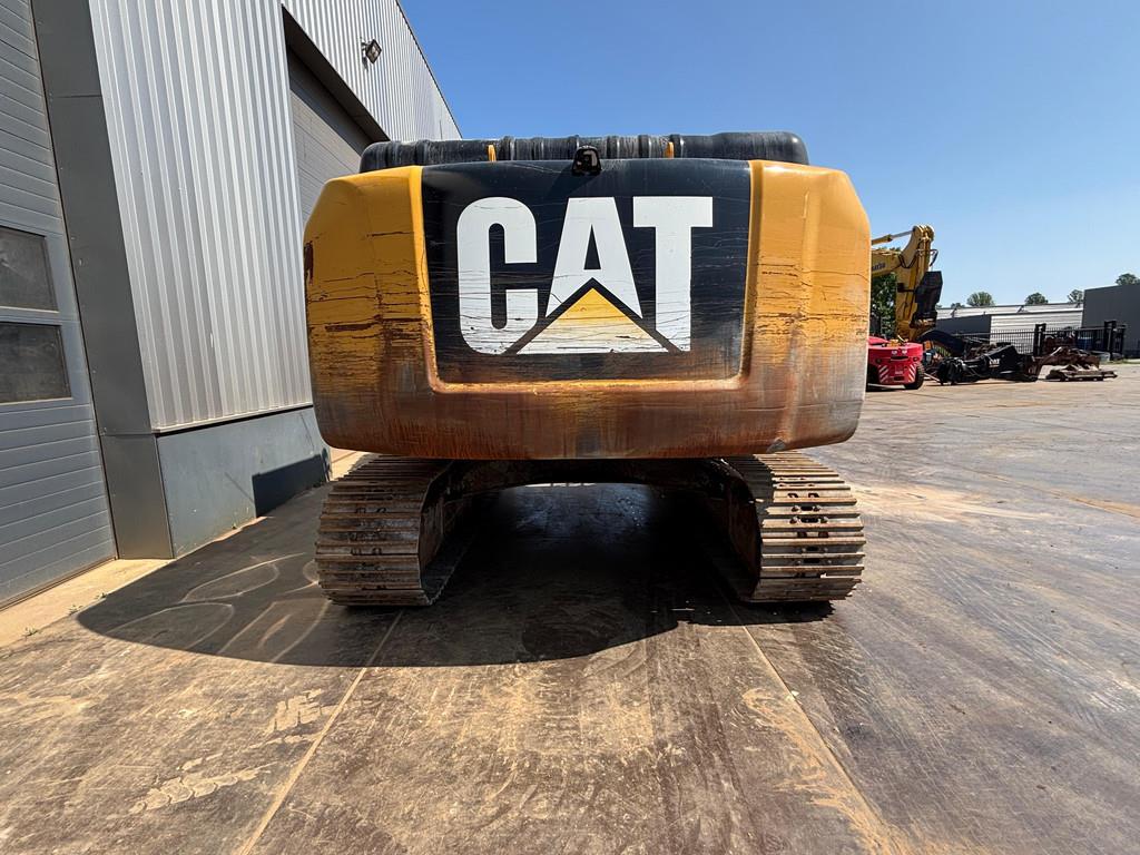 CAT 330FL