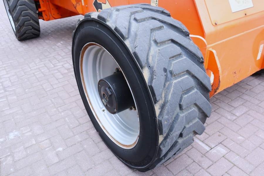 JLG 1350SJP Diesel, 4x4 Drive And 4-Wheel Steering, 43