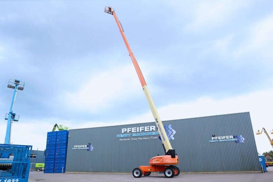 JLG 1350SJP Diesel, 4x4 Drive And 4-Wheel Steering, 43