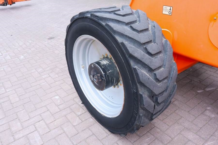 JLG 1350SJP Diesel, 4x4 Drive And 4-Wheel Steering, 43