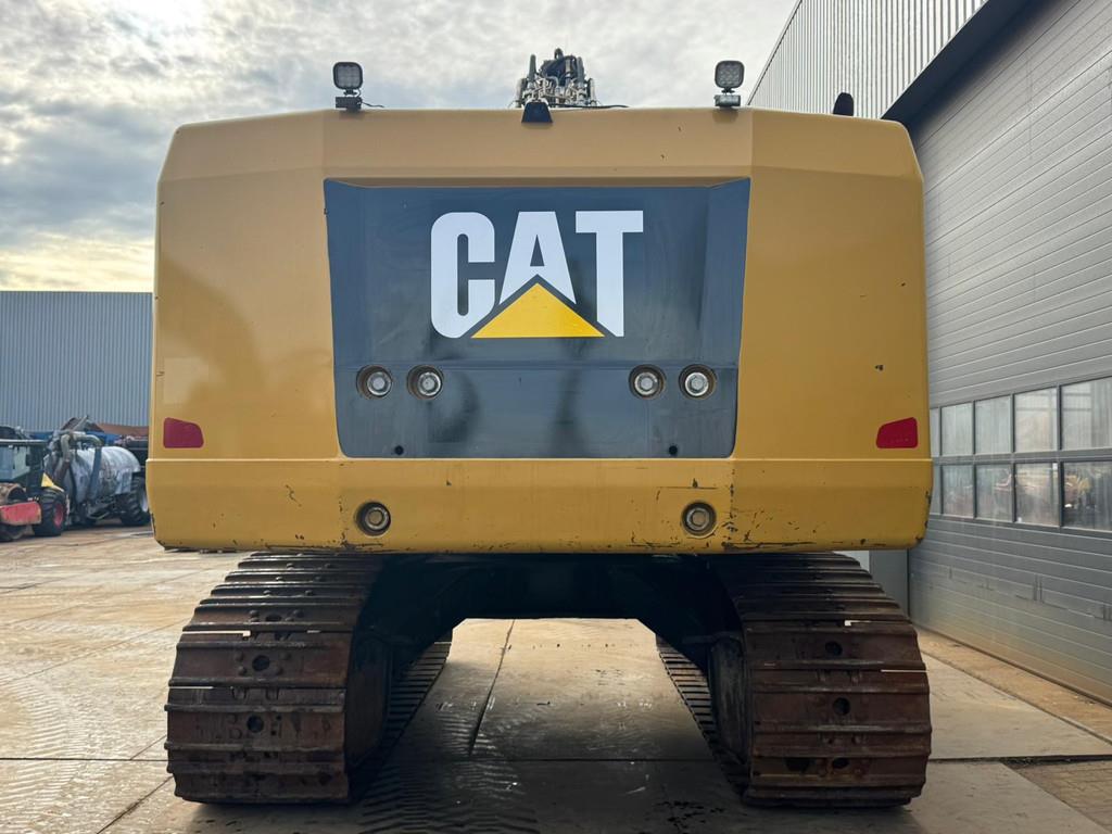 CAT 374FL