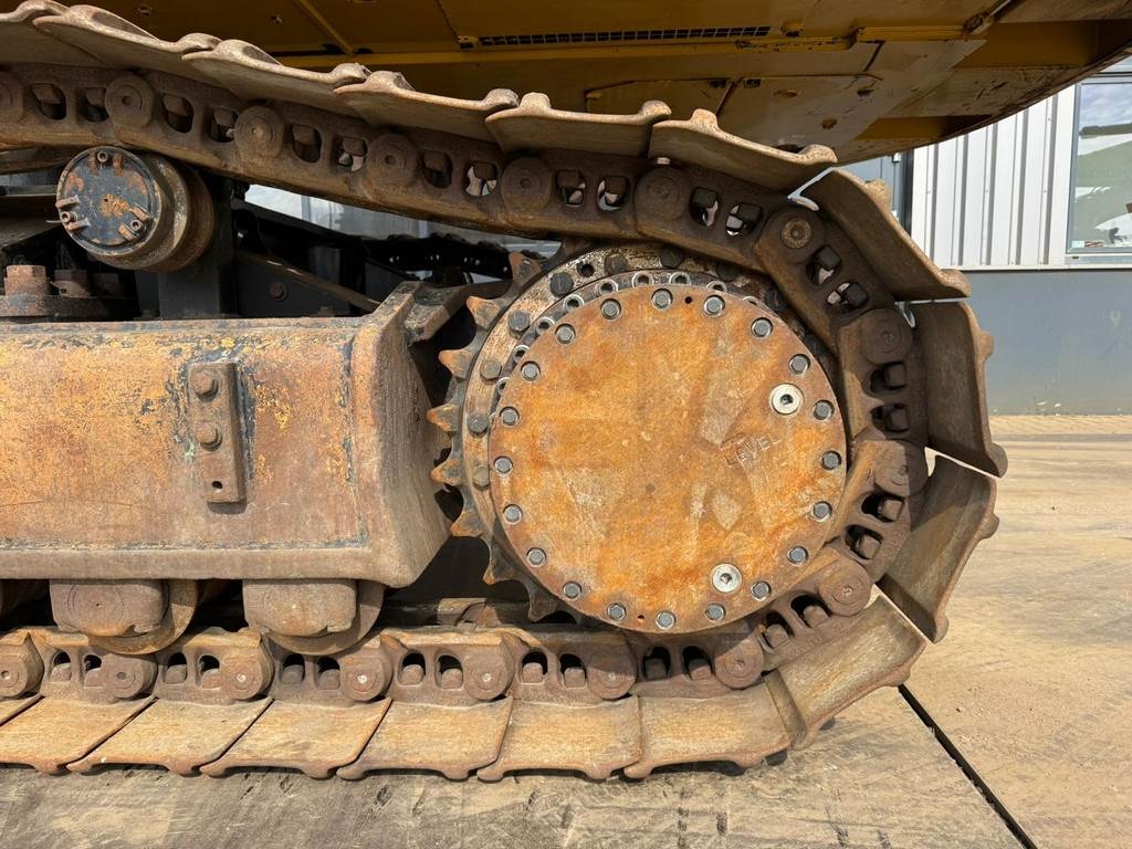 CAT 352F