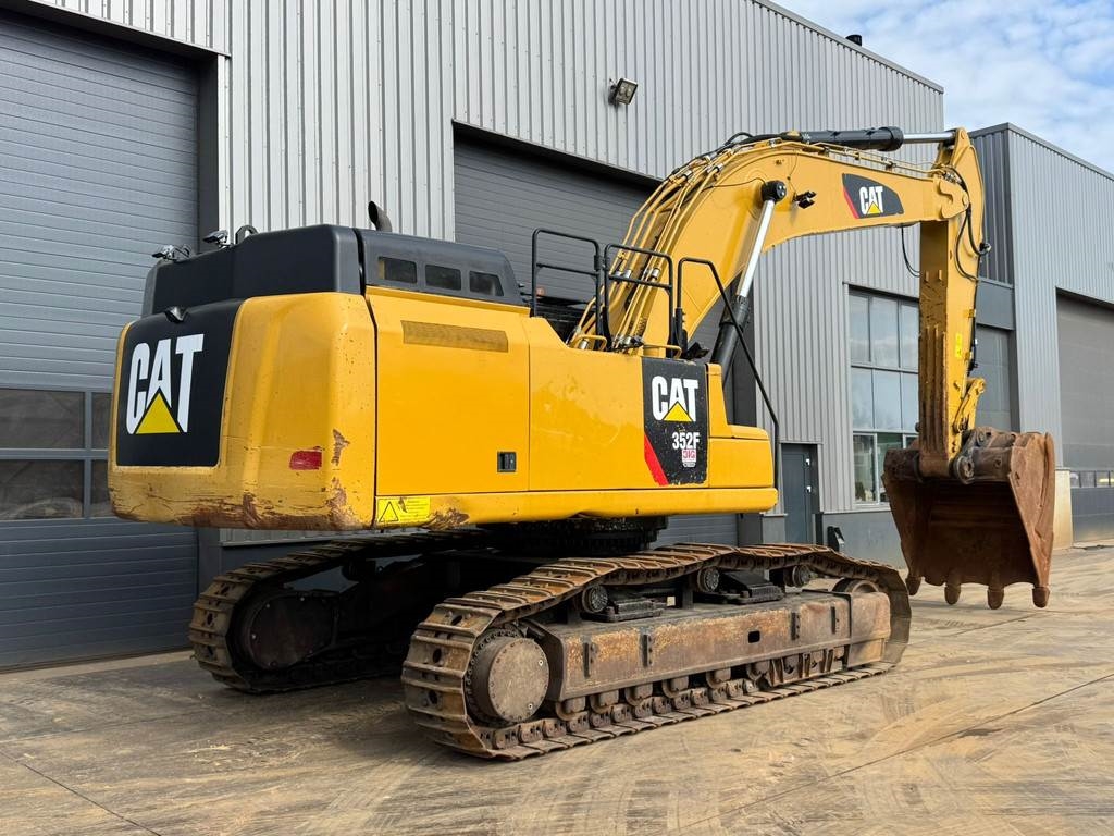 CAT 352F