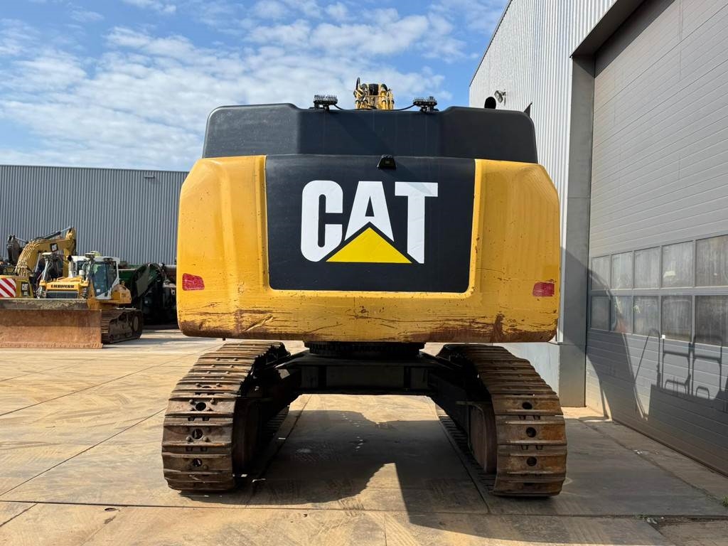 CAT 352F