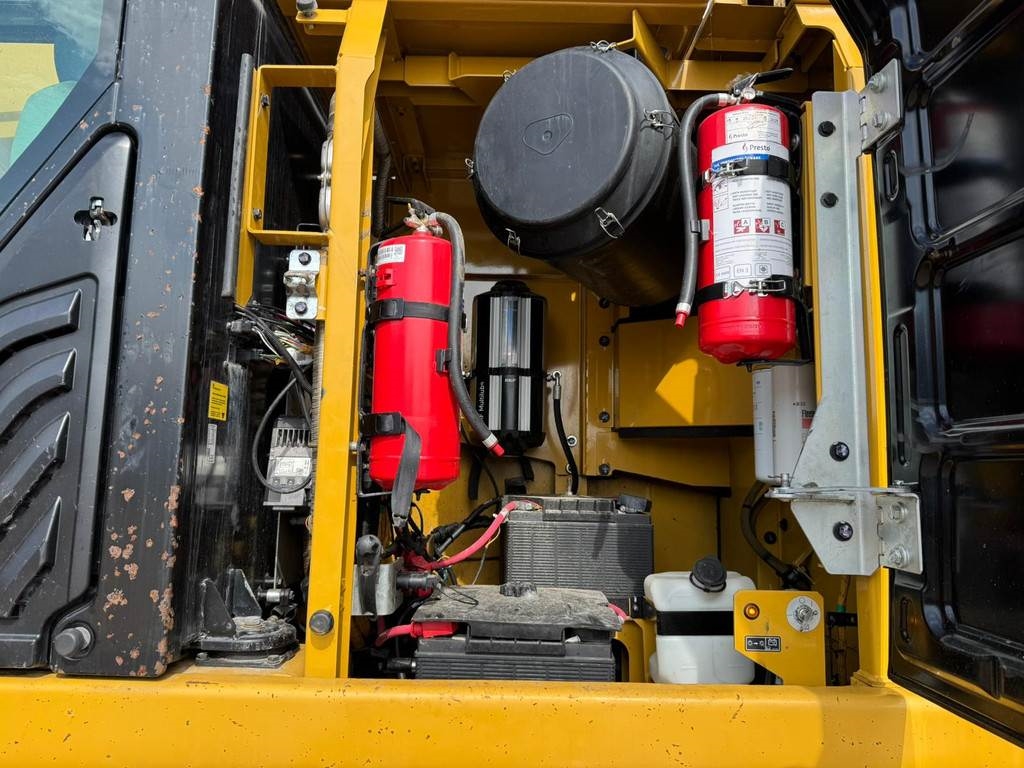 CAT 352F