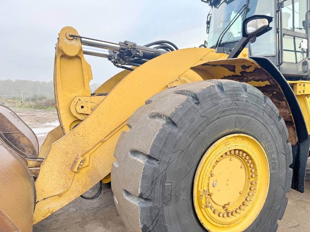 CAT 982M - Weighing System / Central Greasing