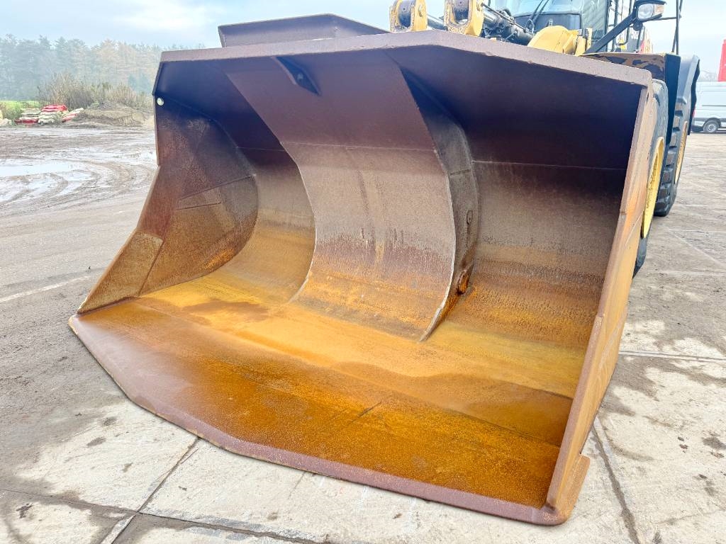 CAT 982M - Weighing System / Central Greasing