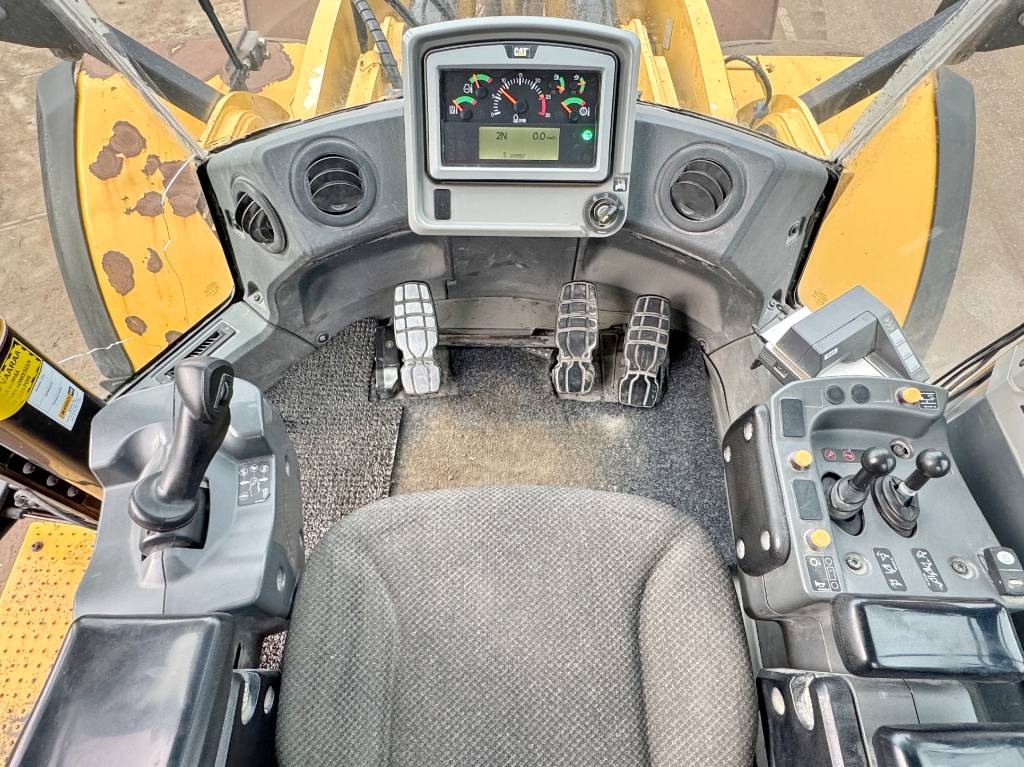 CAT 982M - Weighing System / Central Greasing