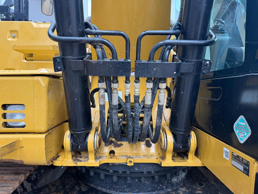 CAT 320FL incl. 3 x Bucket