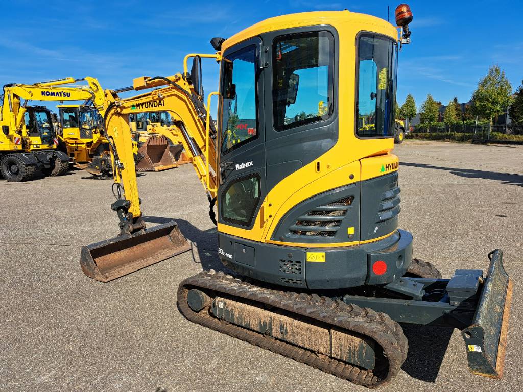 Hyundai R30 Z-9AK