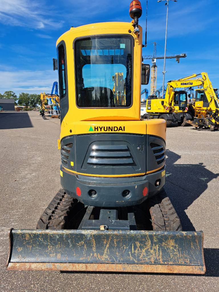 Hyundai R30 Z-9AK
