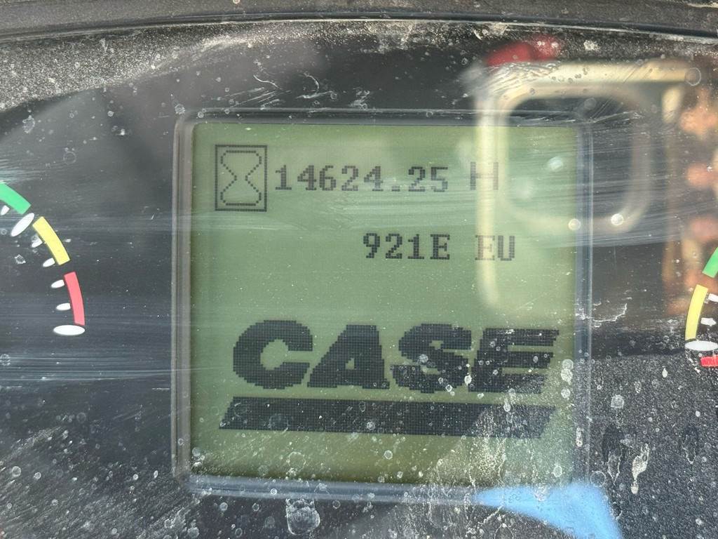 CASE 921E