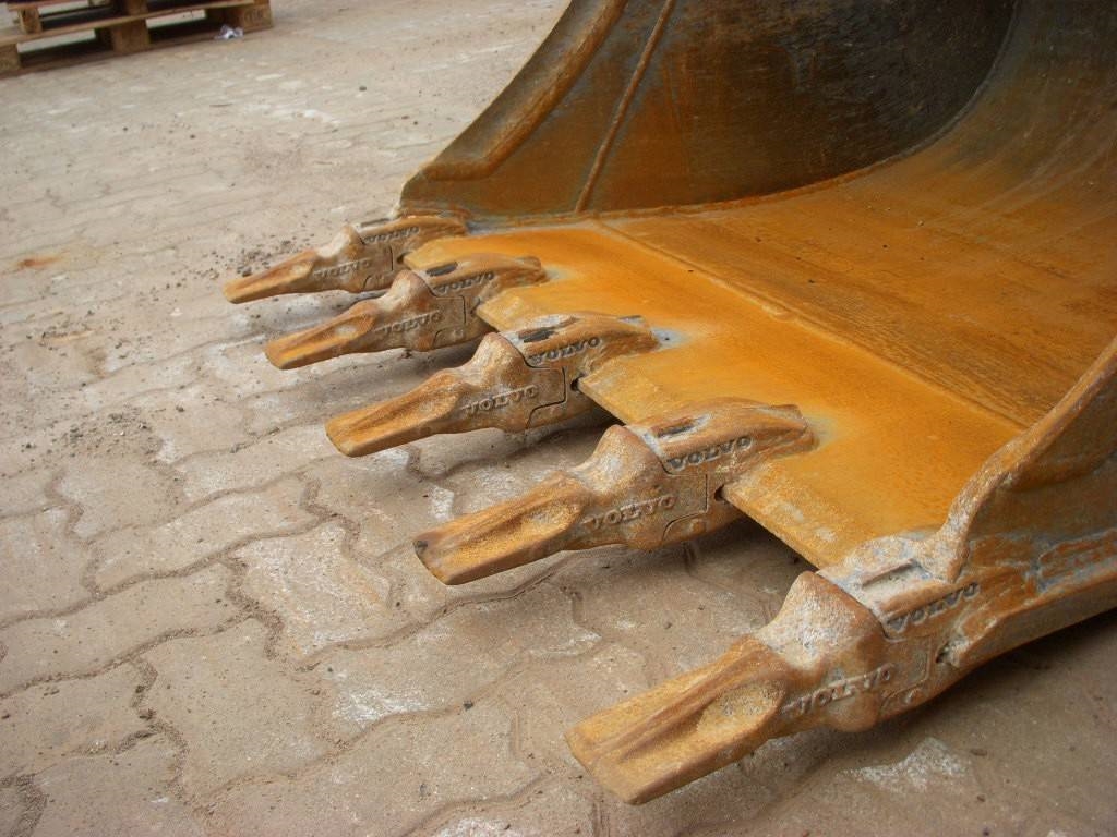 [Other] (99000822) 1.15 m Tieflöffel / bucket Volvo S6