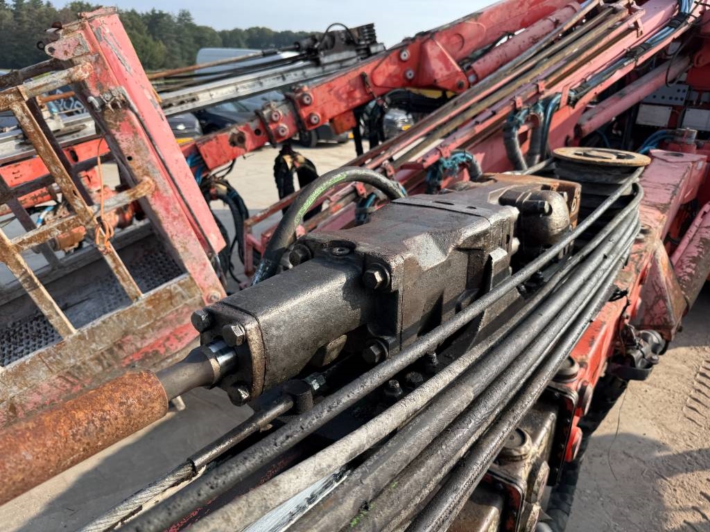 Sandvik DT1130-SC - 3x TB150 Drill Boom + Basket Boom