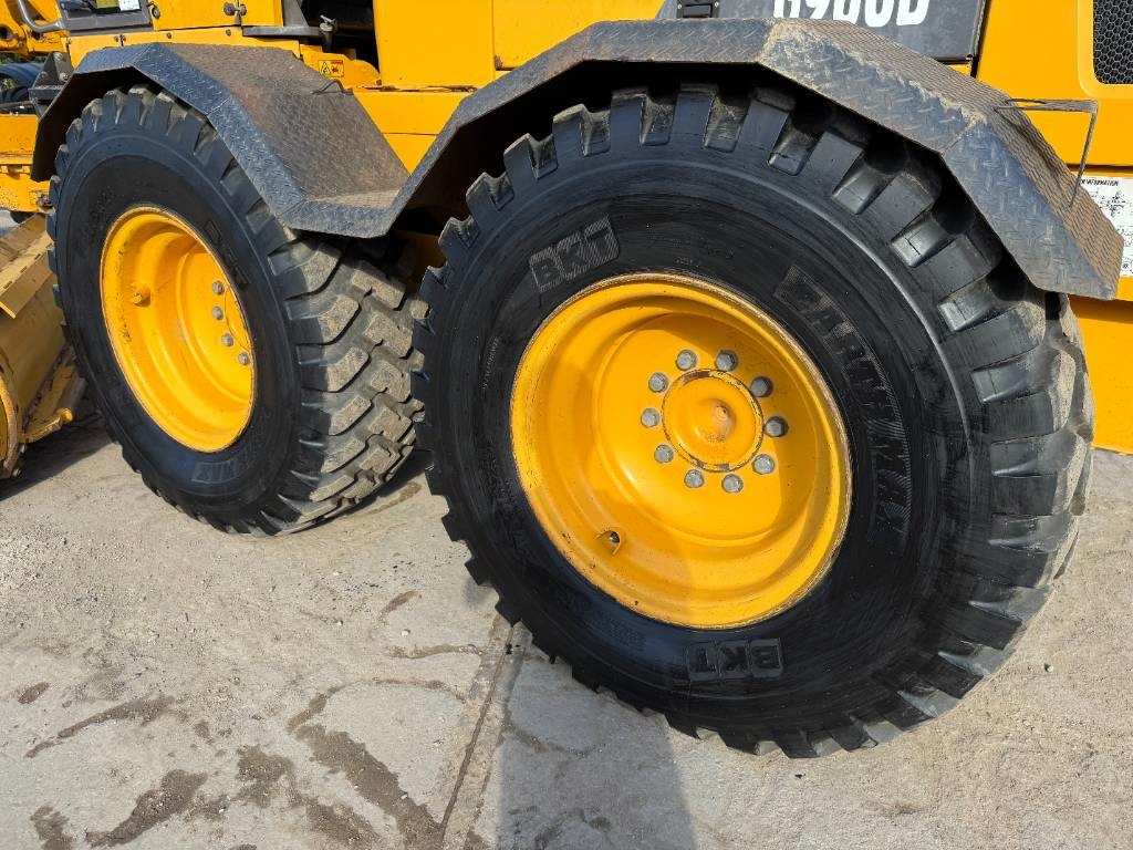 Volvo G960B - 4.90 Meter Blade / Backup Camera