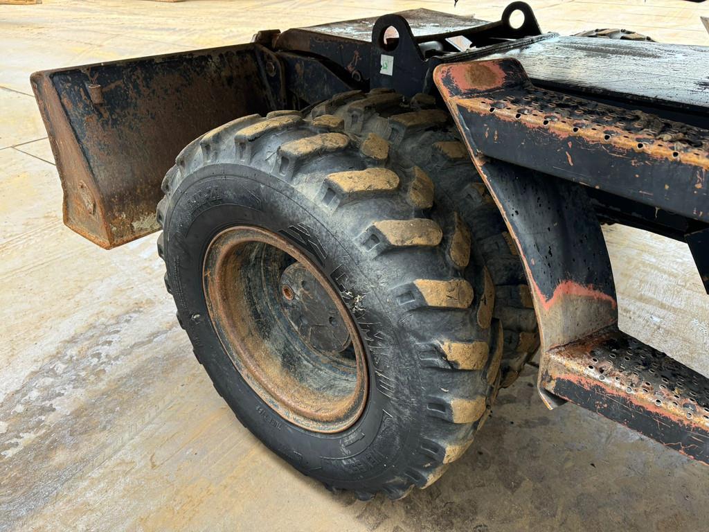 CAT M322C - Hydraulic stabilizers / VA Triple boom / C