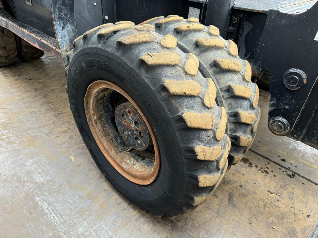 CAT M322C - Hydraulic stabilizers / VA Triple boom / C