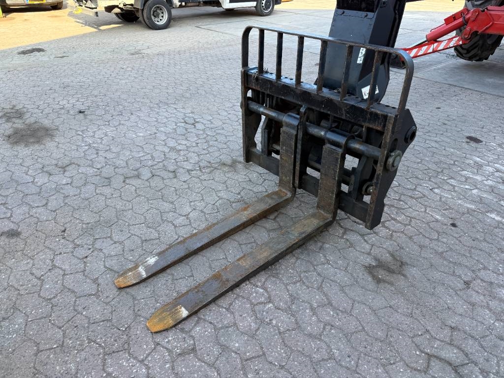 Manitou MT1840 - Dutch Machine / 4 Wheel Steering