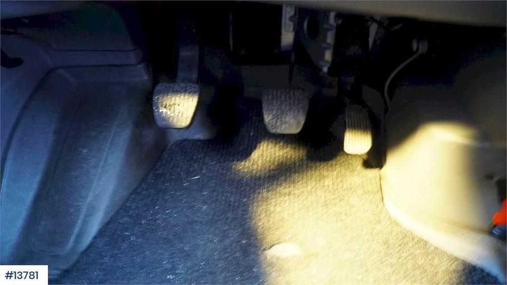 Volkswagen Crafter 17 seater mini bus