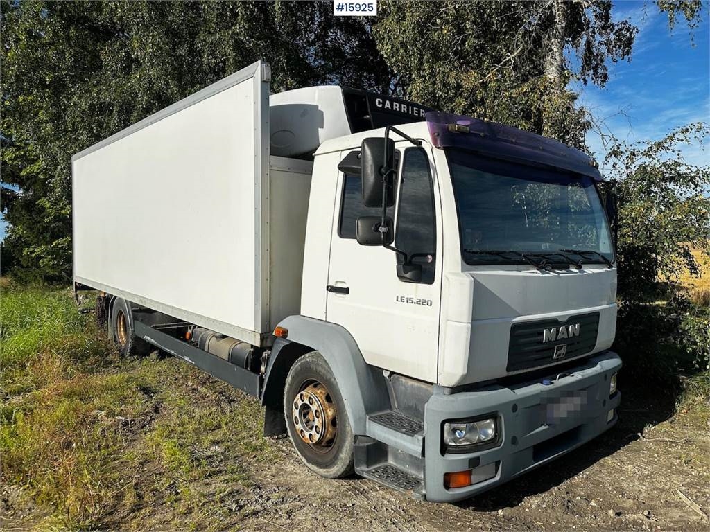 LE 15.220 Box truck w/ fridge/freezer unit. Low km  Machineryscanner