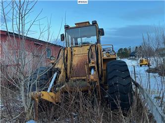 LM1641 Wheel loader w/ bucket. Rep object.  Machineryscanner