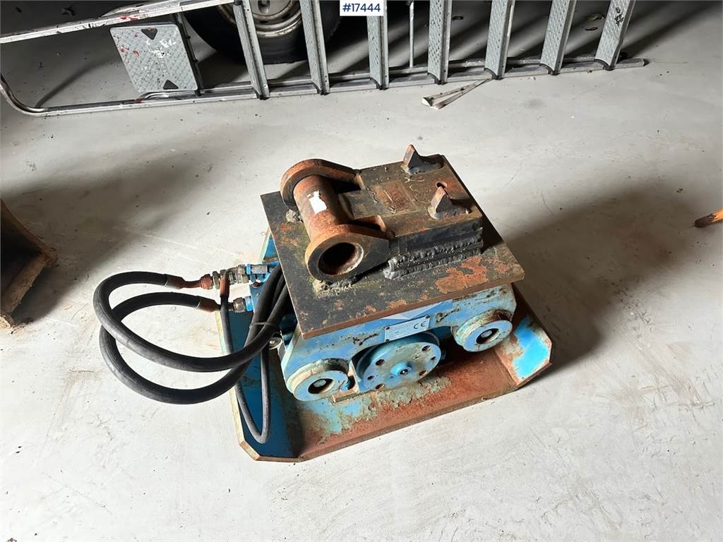 Jumper for excavator.  Machineryscanner