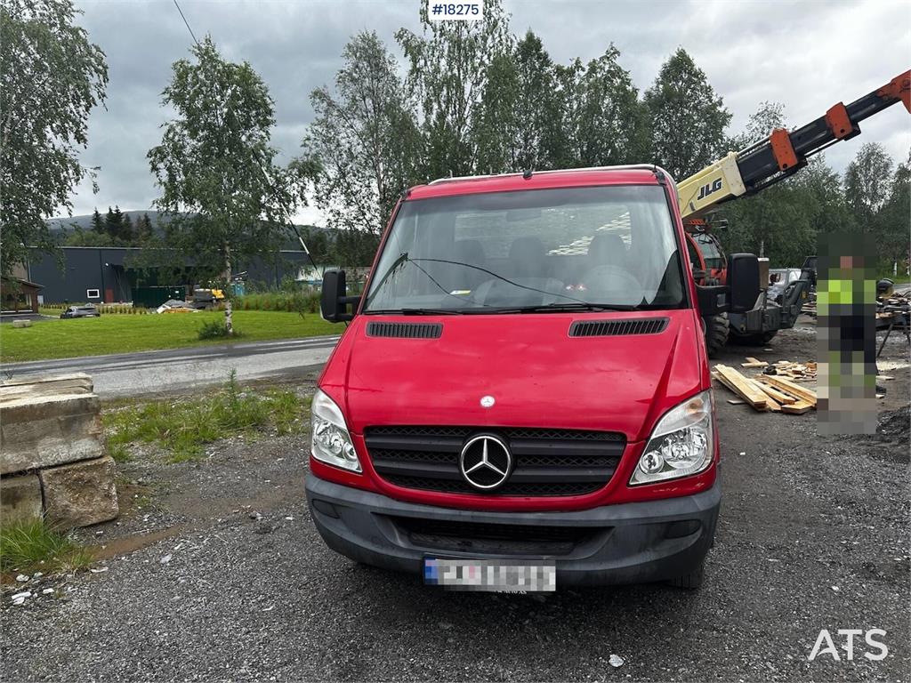 Mercedes-Benz Sprinter 516 w/driving bridges and HIAB crane.