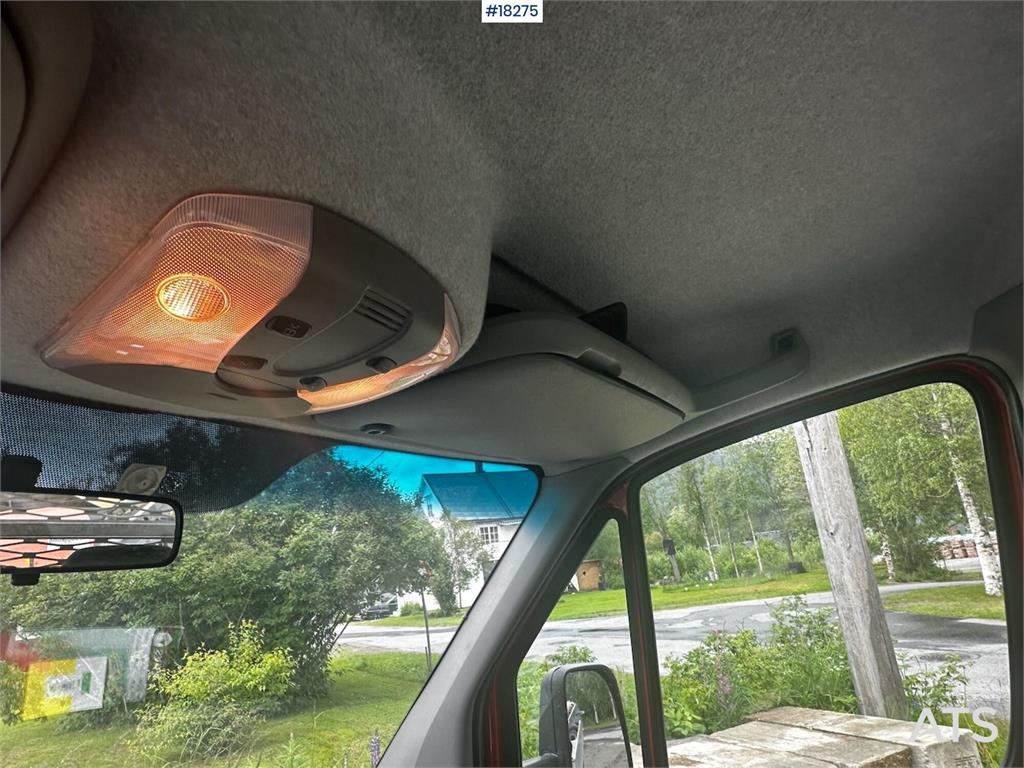 Mercedes-Benz Sprinter 516 w/driving bridges and HIAB crane.